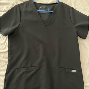 Figs casma three pocket scrub top size M